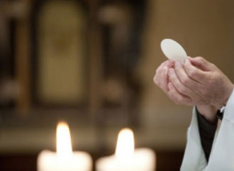 Comunione sulla mano, quegli argomenti che non reggono