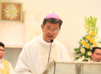 Monsignor Santos contro l’immigrazione irregolare: “è ingiusto nei confronti dei filippini”