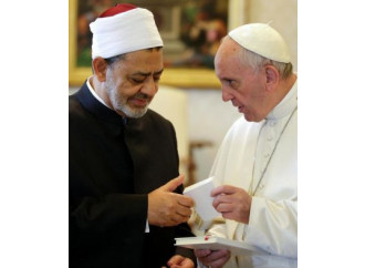 Il Papa e l'imam Al Tayyeb, "l'incontro è il messaggio"