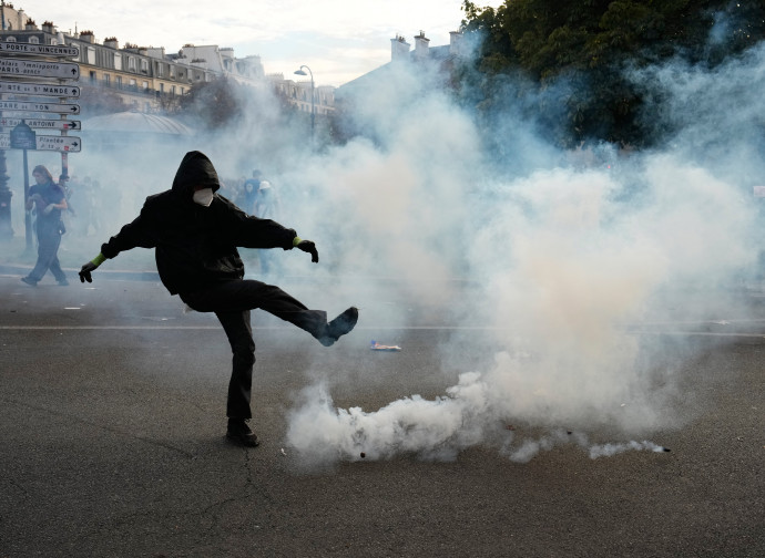 Gli scontri a Parigi (AP)
