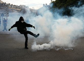 Gli scontri a Parigi (AP)