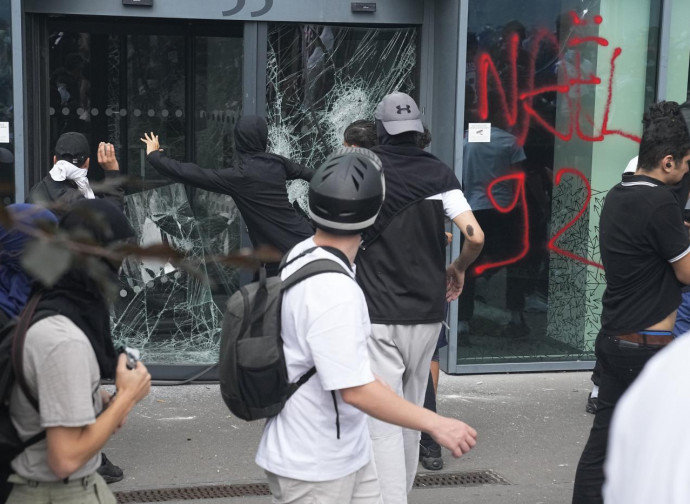 Francia, scene della rivolta estiva (La Presse)