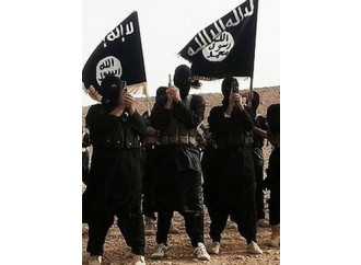 Armi, droga, petrolio: ecco chi e come finanzia l'Isis