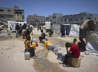 Gaza: tra fame e bombe lo stritolamento della Striscia