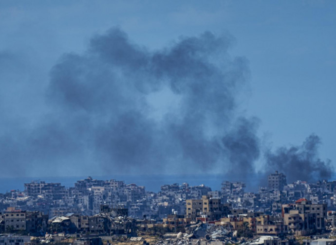 Gaza bombardata (La Presse)