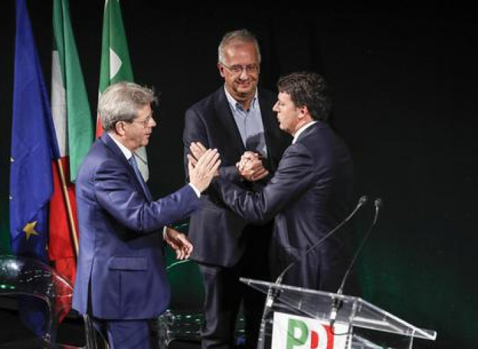 Gentiloni, Veltroni e Renzi alla kermesse del PD