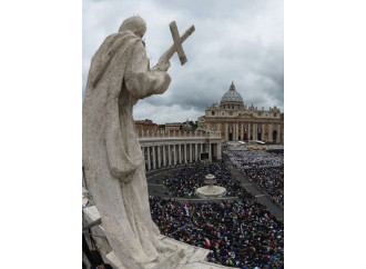 Pregare per il Papa, è la prima carità per un cristiano