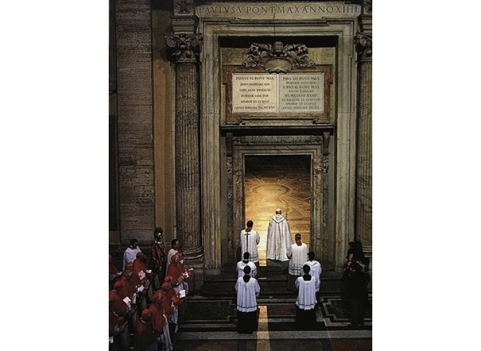 La Porta Santa della basilica di san Pietro in Vaticano