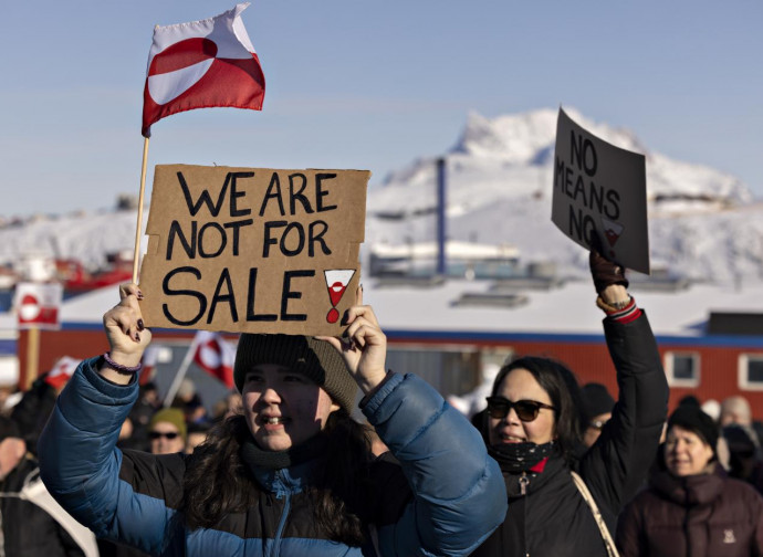 Manifestazione in Groenlandia contro l'annessionismo americano (La Presse)