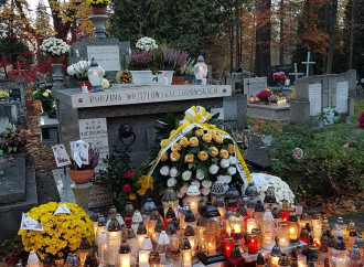 La tomba dei coniugi Wojtyła, meta di pellegrinaggi