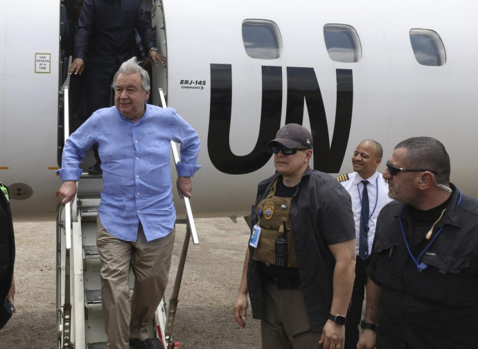 Antonio Guterres al suo arrivo in Somalia