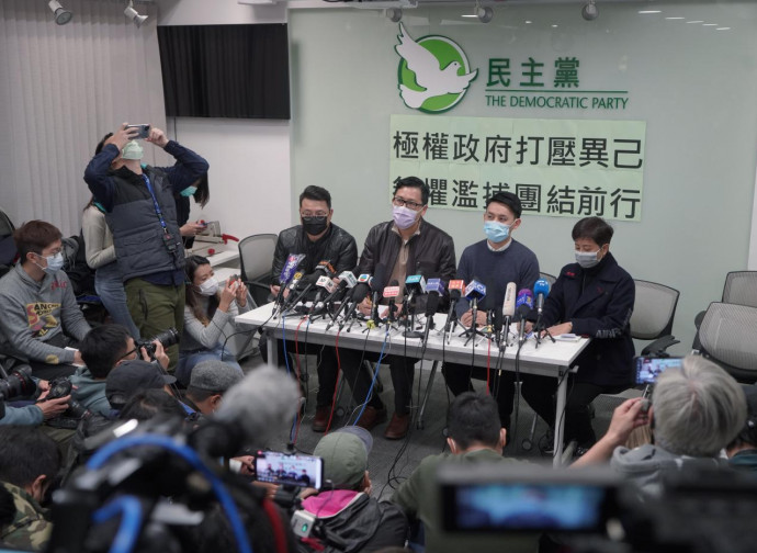 Hong Kong, attivisti democratici appena rilasciati
