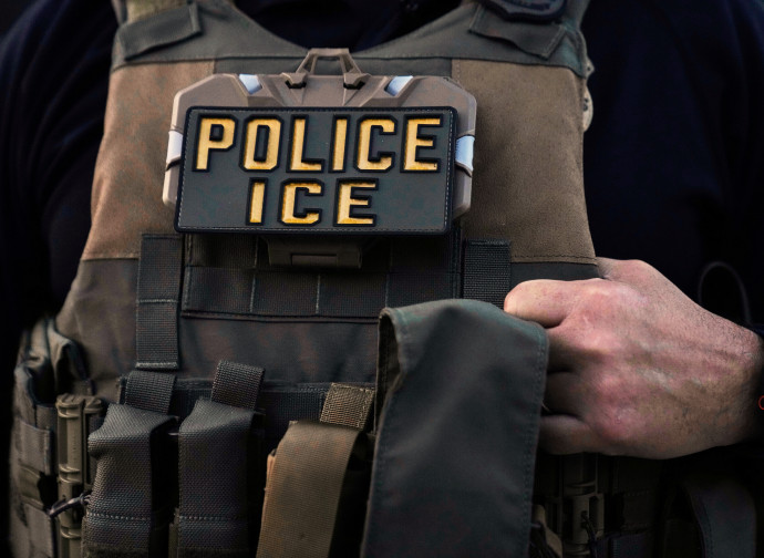 Un agente dell'Ice (AP)