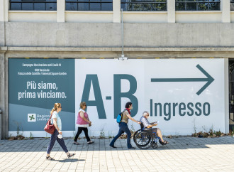 «Vaccini inefficaci»: sentenza demolisce il teorema di Draghi