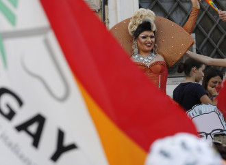Satana regna, il filo rosso dall’omicidio di Kirk al Brianza Pride