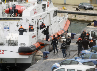 Sinistra, Chiesa e giudici: in Italia comanda il dogma immigrazionista