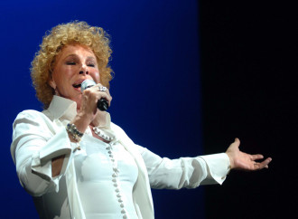 Risparmiateci almeno la "canonizzazione" della Vanoni