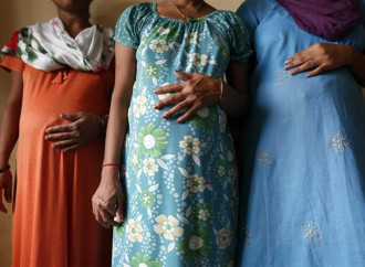 L'India approva una legge a favore dell'utero in affitto