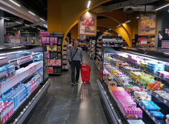 Iran, supermarket pieni, ma le sanzioni sono in arrivo (La Presse)