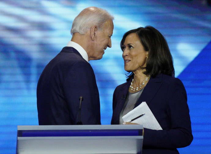 Joe Biden con Kamala Harris