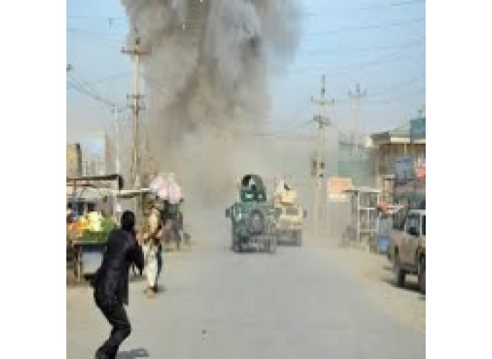Kunduz, truppe afghane sotto il fuoco
