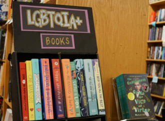 Via i libri LGBT dalle scuole