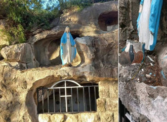 Pasqua di terrore in Siria, tra violenze e riti sotto chiave