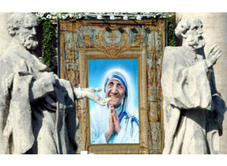 Madre Teresa di Calcutta, proclamata Santa