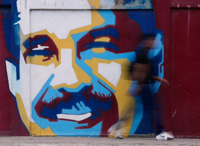 Murales di Maduro a Caracas (AP)