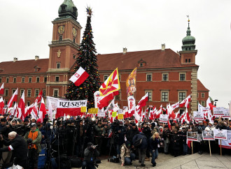 Polonia, il governo Tusk vuole imporre l’educazione sessuale