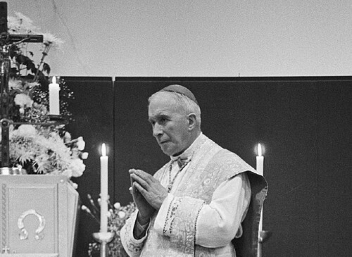 Mons. Lefebvre nel 1981 (Licenza CC, foto Nationaal Archief via Wikimedia Commons)