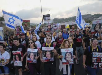 Israele, la marcia per gli ostaggi e lampi di guerra in Cisgiordania