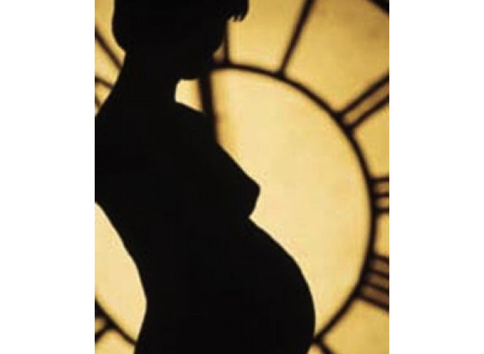 Per l'Istituto Superiore di Sanità la gravidanza è una malattia