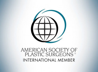 Società chirurgia plastica Usa: no ai baby trans