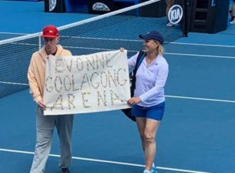 McEnroe e Navratilova danno dell’omofoba alla Court