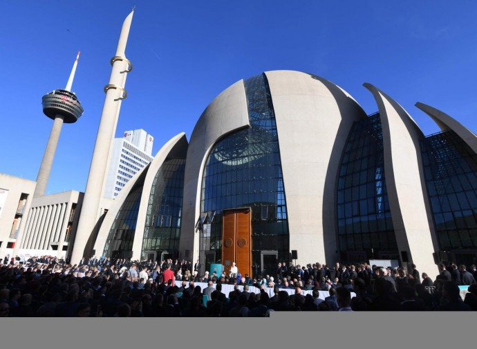 La nuova moschea di Colonia