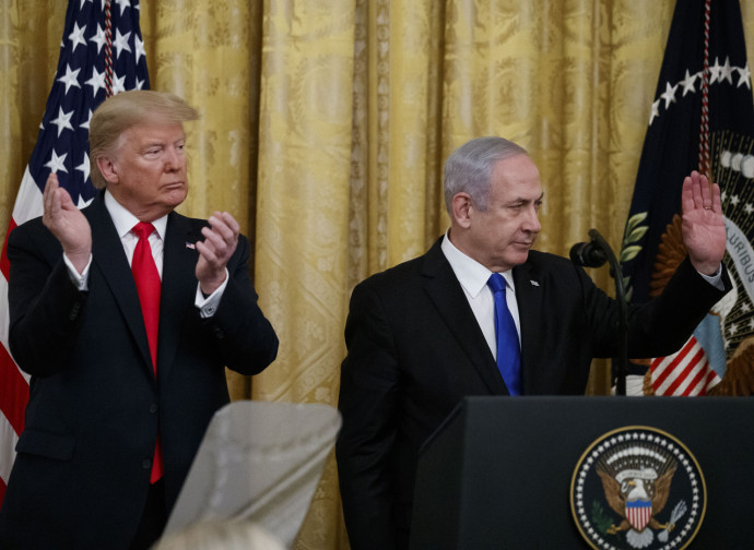 Netanyahu e Trump illustrano il piano di pace