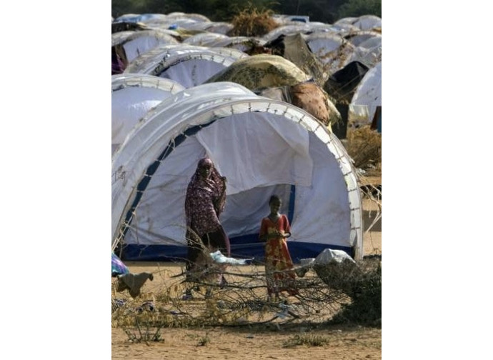 Campo profughi al confine con la Nigeria