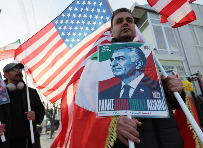 Sostenitori della monarchia, ipotesi ormai sfumata (AP)