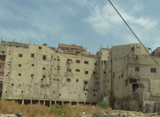 Palazzi danneggiati a Tripoli