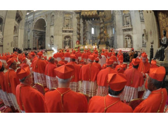Papa ai cardinali
«Attenti a virus
inimicizia»