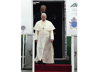 Il Papa a Seul
invoca la pace e
richiama i vescovi