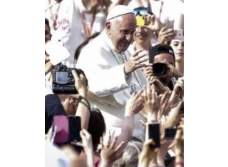Amore e felicità, 
lezione del Papa 
a 70mila ragazzi