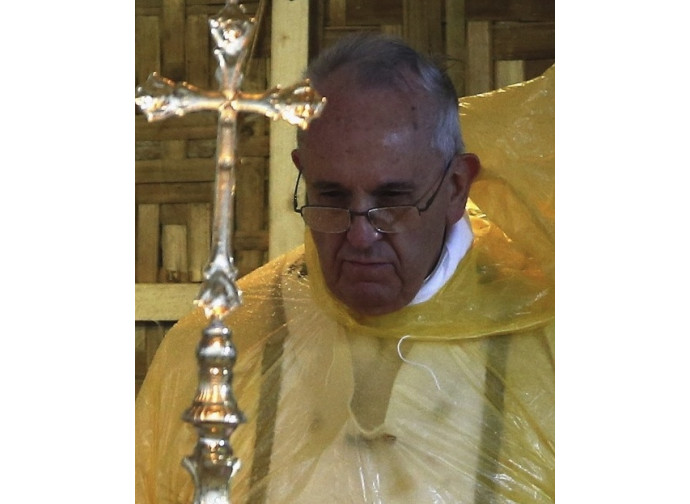 Il Papa a Tacloban, dove ha celebrato la Messa,
