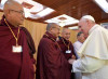 Il Papa ai buddisti e ai cristiani: sanare le ferite