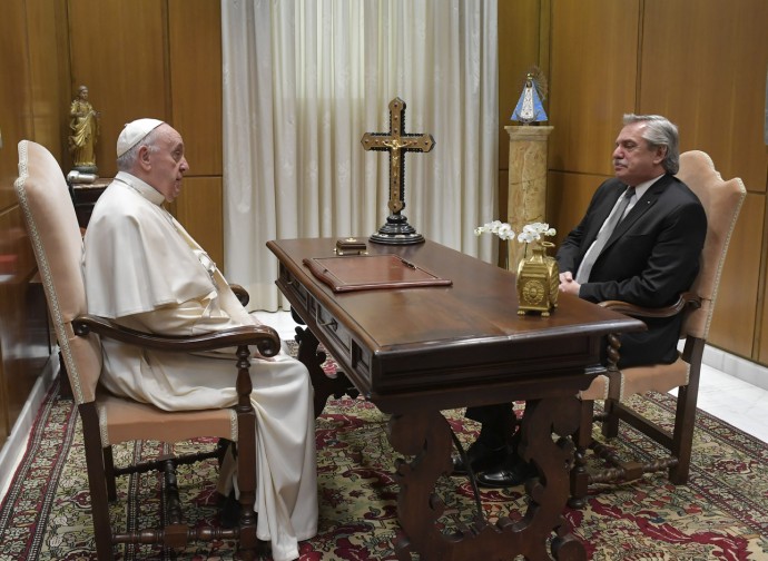 Papa Francesco e il presidente Fernandez