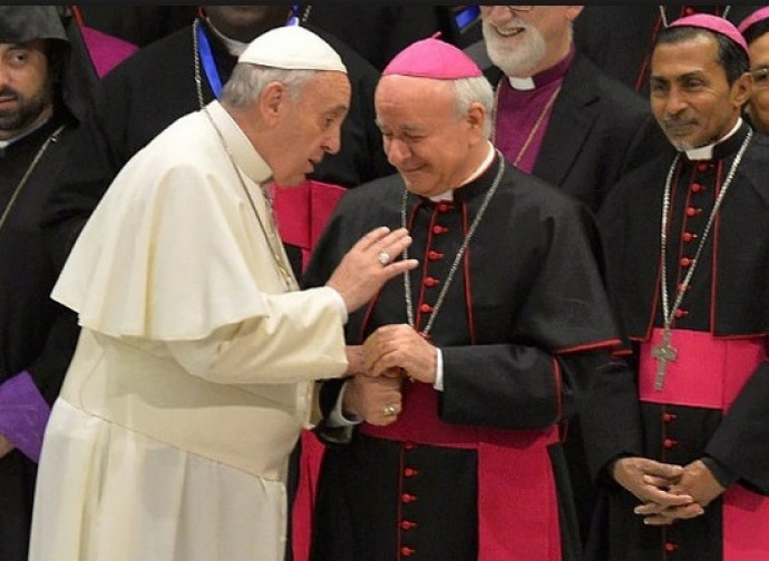 Papa Francesco con monsignor Paglia
