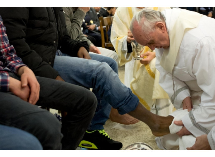La lavanda dei piedi di Papa Francesco
