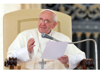 Il Papa mette in guardia dalla carità ipocrita