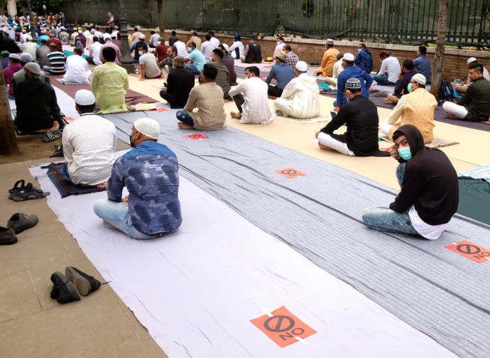 Musulmani in preghiera a Roma